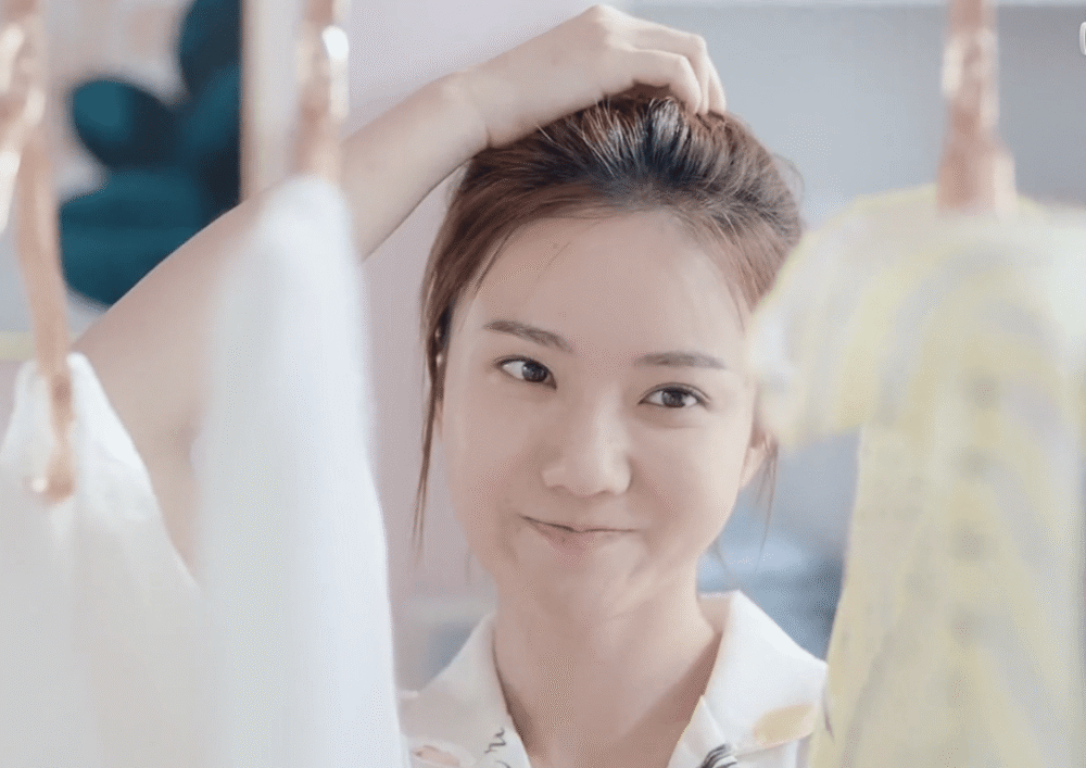 心动的信号4女嘉宾起床照火了看到素颜出镜女5真有30岁吗