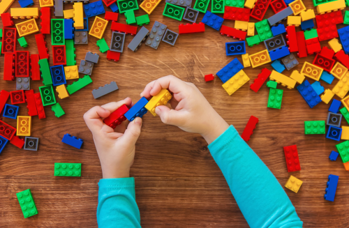 积木品牌排行_玩国产积木“再不是令人丢脸的事”!投票人气超40万!