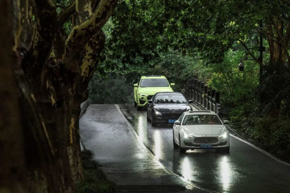 跑上千公里 受罪和快活之间只差了一辆玛莎拉蒂？