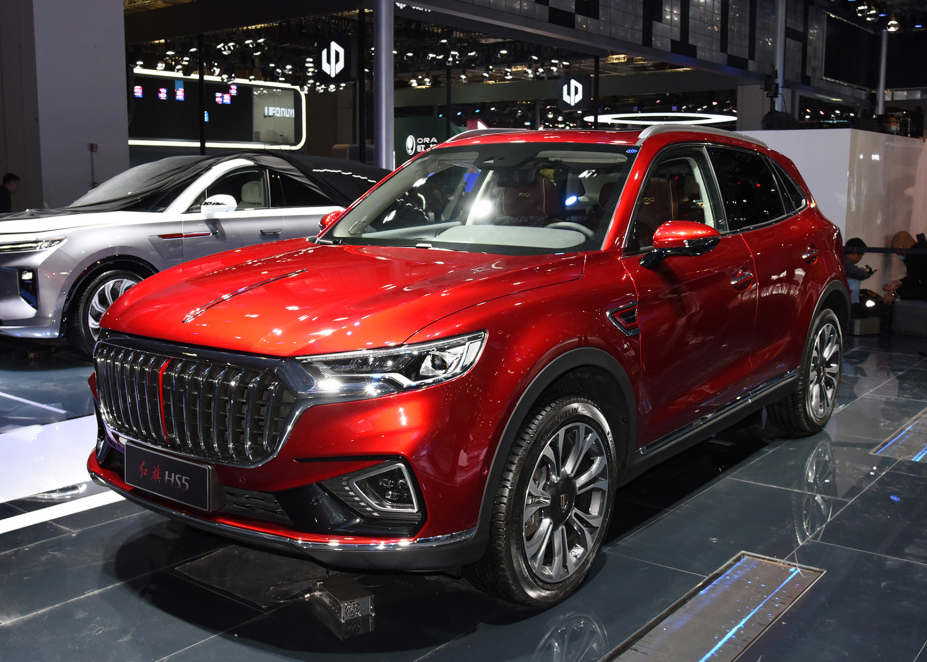 销量碾压奥迪Q5L，外观大气又豪华，看到价格，网友：难怪