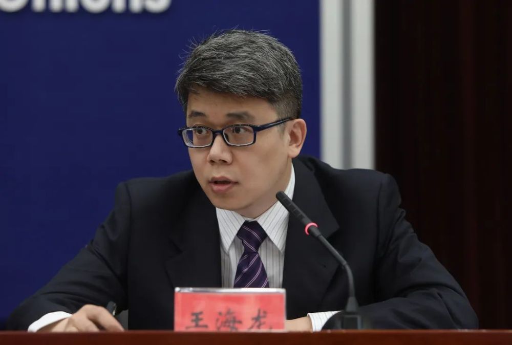 全国总工会权益保障部农民工工作处处长 王海龙王海龙:现在7万多个