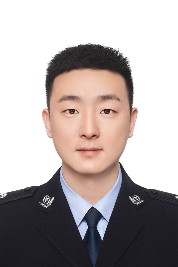 驻马店民警陈萧最好的时光是当警服穿在身上