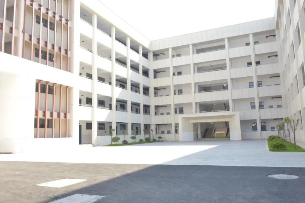 新余这所学校新建教学楼项目已完工,可增加1500个学位