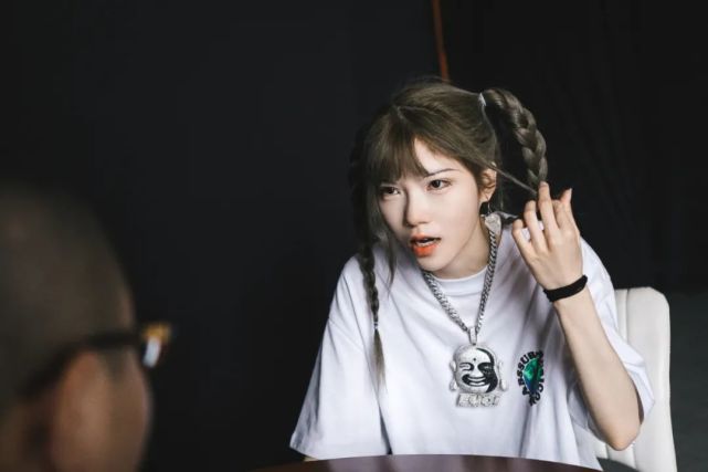 专访jinx周:我想用不迎合的方式赢得大众|音乐人|黑怕女孩|rapper