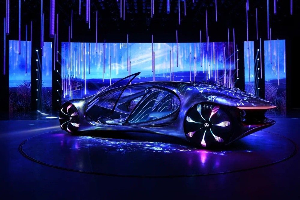 奔驰电动化战略再升级，2025年每款车型均提供纯电版本