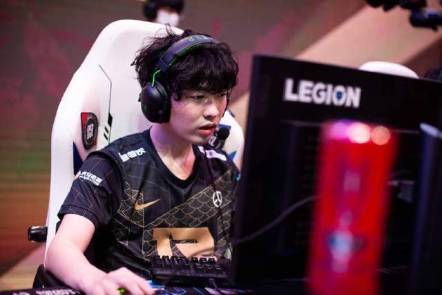 rng20零封up果子哥恐怖细节解说都没发现被秀到头皮发麻