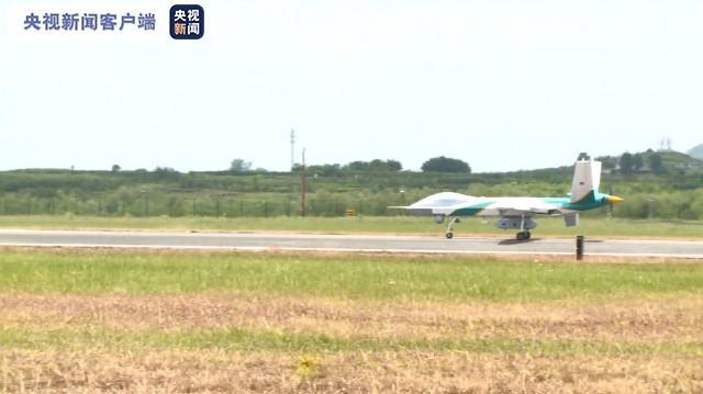 飛龍在天千里馳援 翼龍 無人機再次起飛在鄭州上空搭建高空基站 中國熱點
