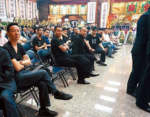 被遗忘的黑道教父李泰龙向华强马仔想要留住尊严的末代霸王