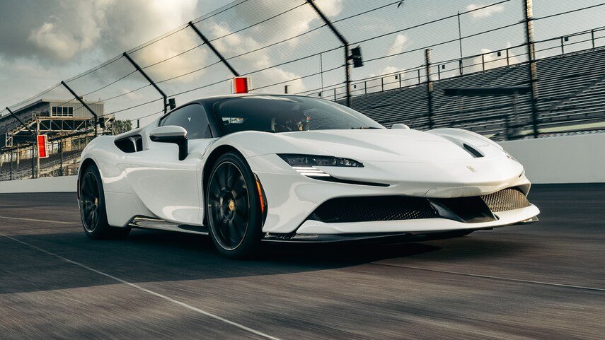 奶油配色的法拉利来了!