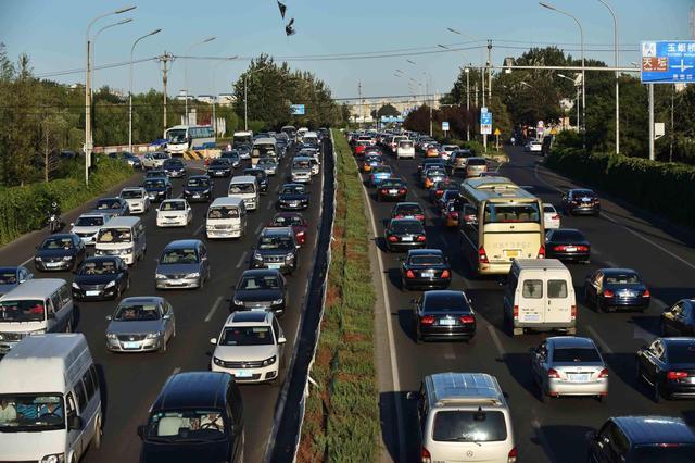 一周只开车一两次，会伤车吗？修车工：这都不懂？难怪车要大修