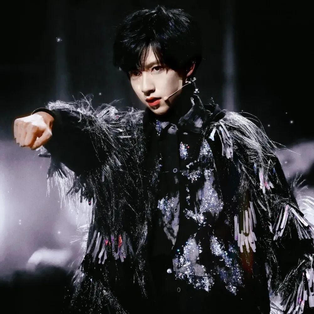 【头像】贺峻霖