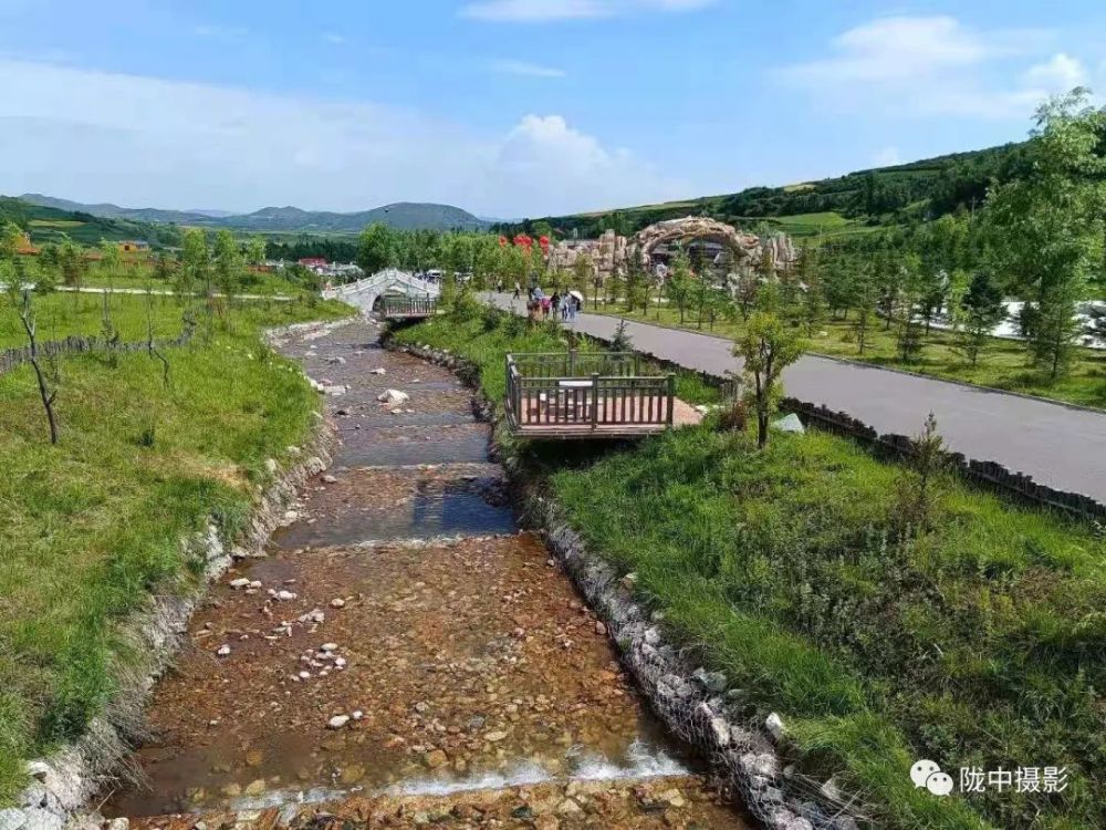 渭河源景區被評為國家aaaa級景區,首陽山,天井峽等景區被命名為國家級