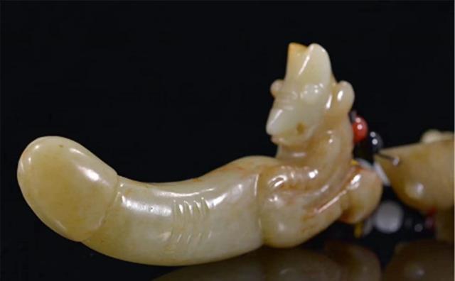 陕西发现1男7女合葬墓出土铜祖文物专家古人并不封建