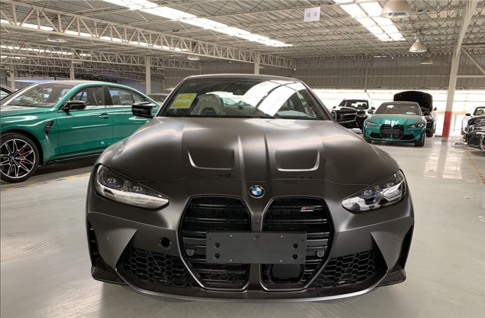 酷黑外观 无框车门,雷霆宝马m4实拍,比奥迪rs4有新意!_腾讯新闻