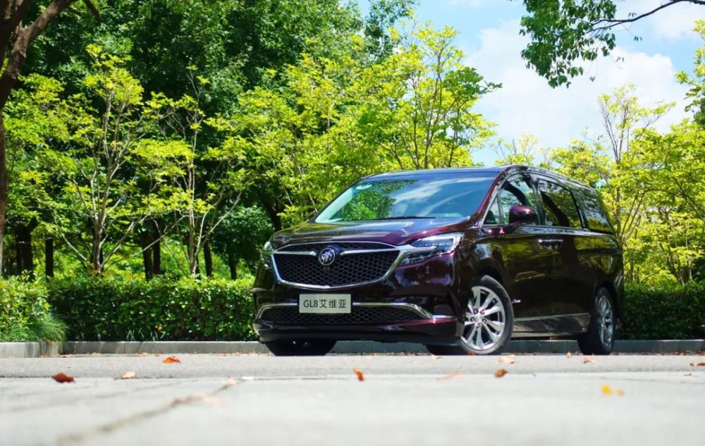 “升舱”体验触手可及，试驾2022款别克GL8艾维亚