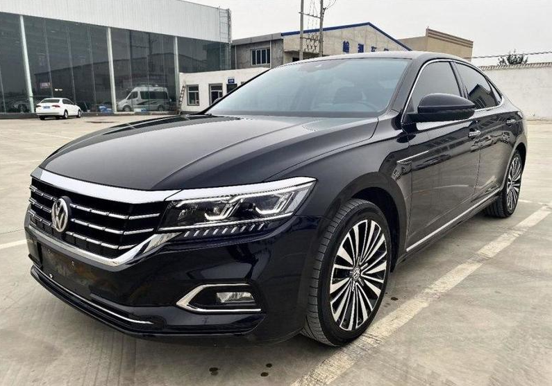 大众也“妥协”了！跌至14.79万，油耗才5.8L，堪称性价王