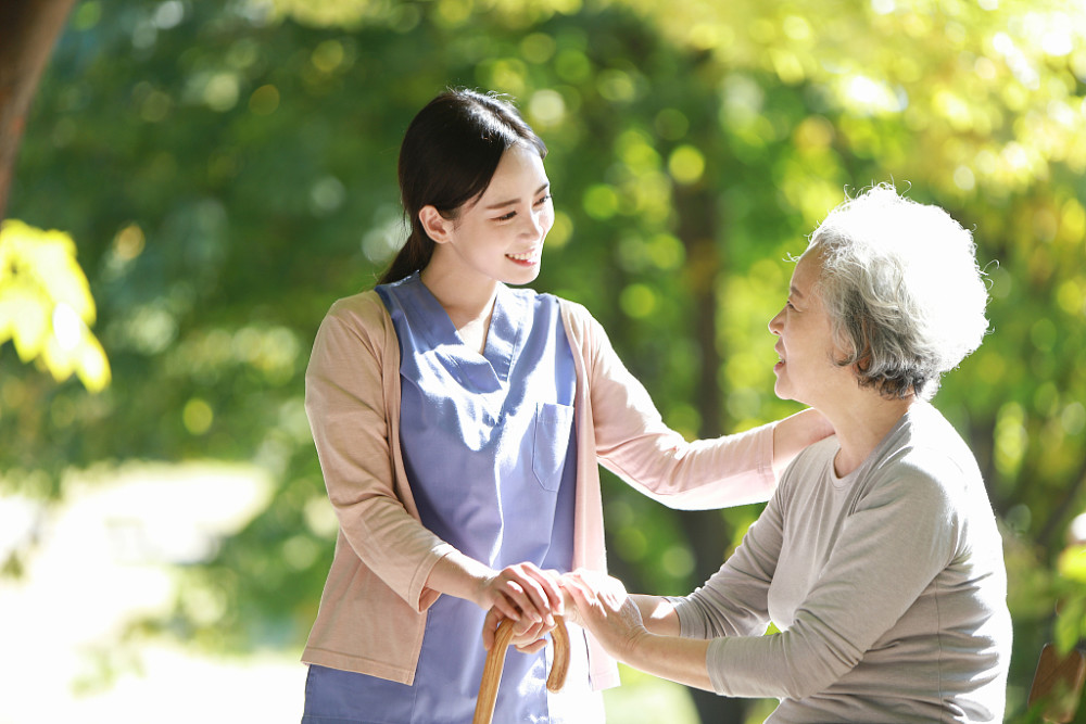 富力颐安引领品质乐龄生活开创康养新模式_腾讯新闻