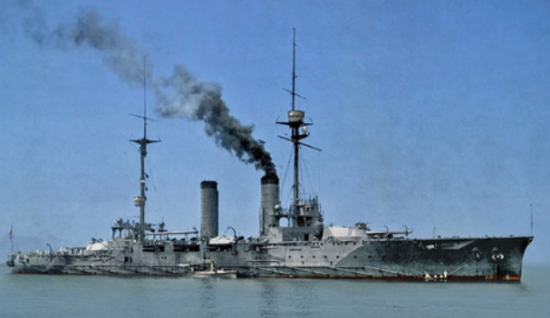 中,俄国远东舰队运用水雷,将本子海军主力初濑号和八岛号战列舰炸沉