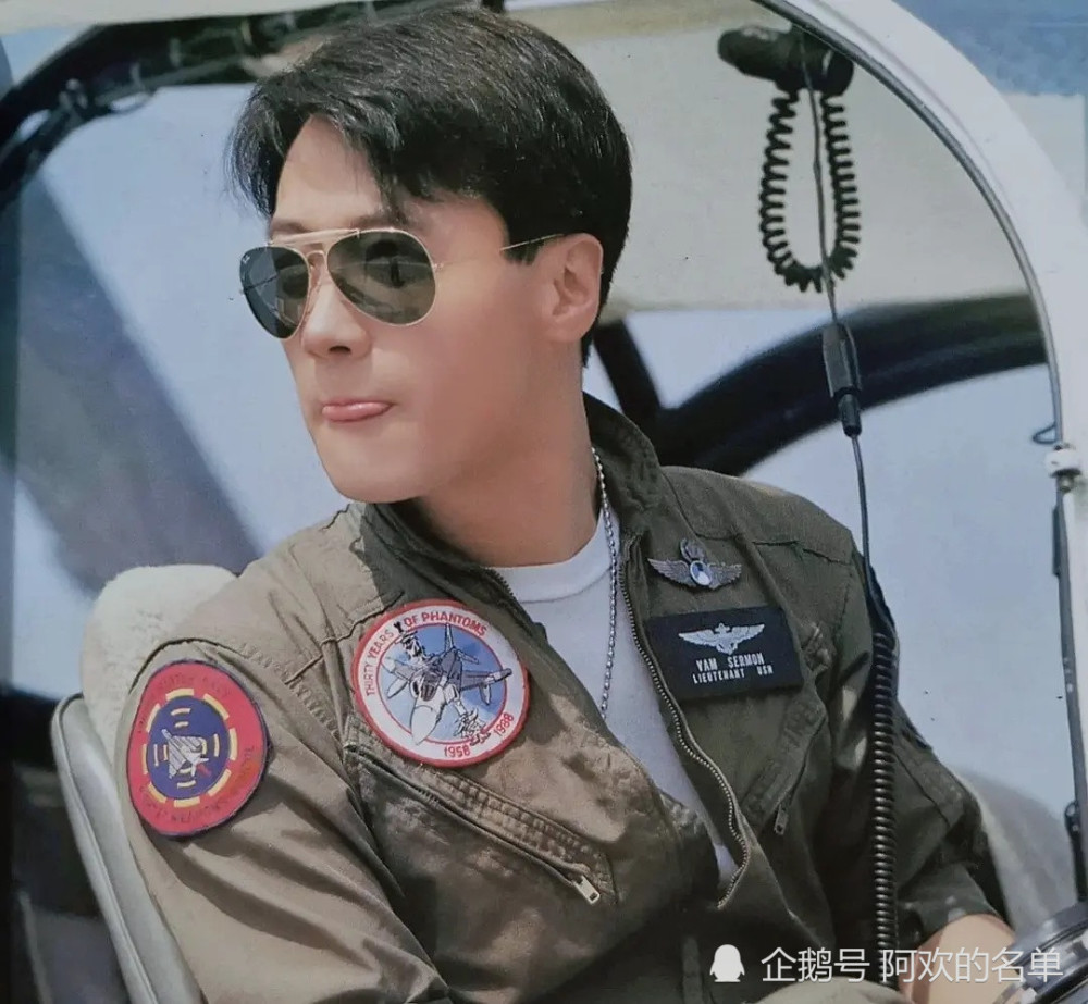 黎明演唱会告白女助理,说从"棺材"里走出来_腾讯新闻