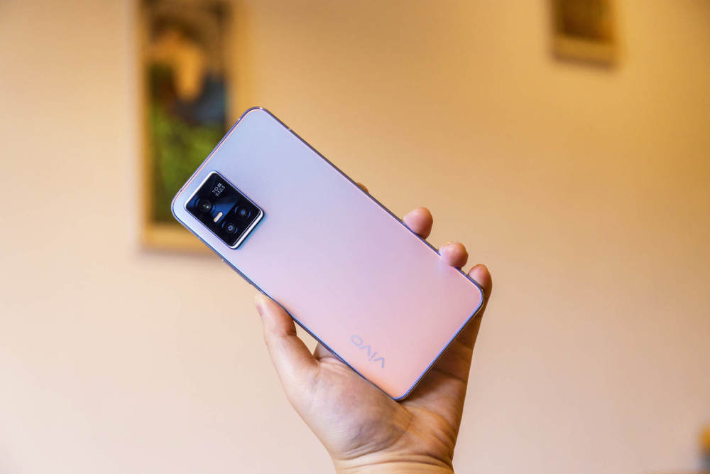 用着用着后壳就"变色"了?vivo s10 pro玩出新创意