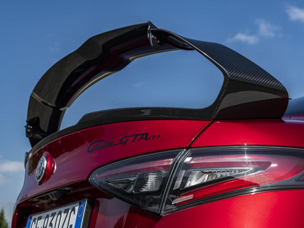 阿尔法·罗密欧Giulia GTA/GTAm开启预订，国内配额40台