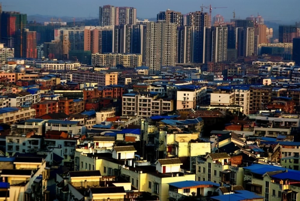 隶属资阳的县城,曾被内江遂宁管辖,如今gdp不到300亿,发展一般