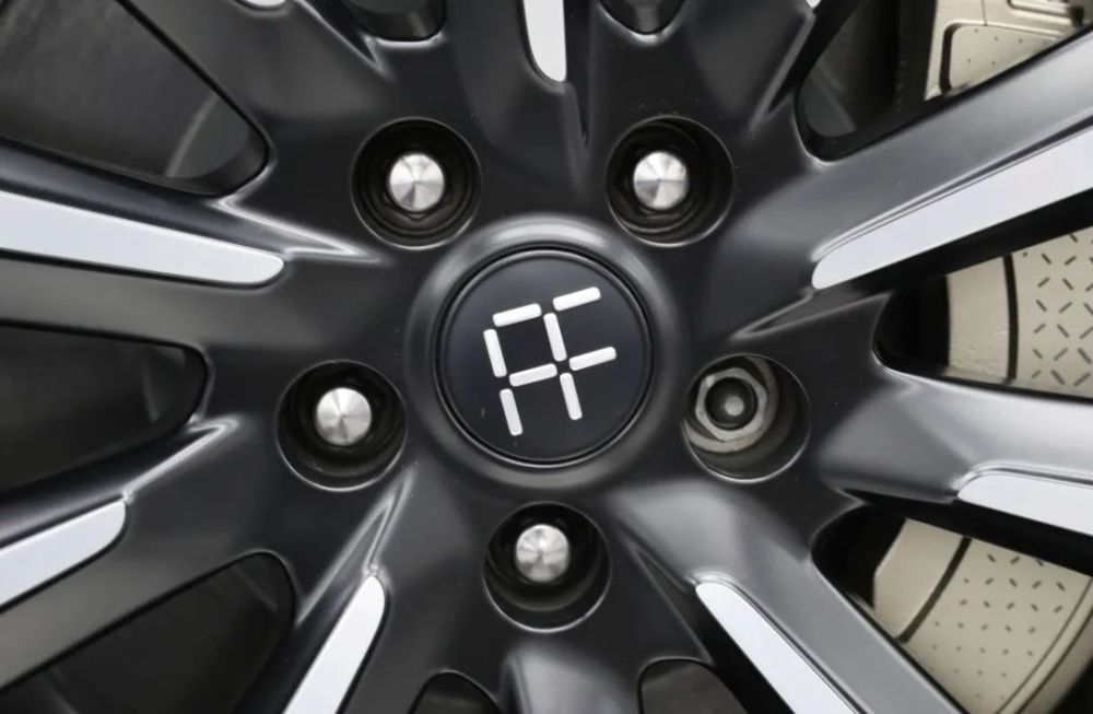 电动车量产承诺难兑现 贾跃亭只是“暂时安全”｜科技心语