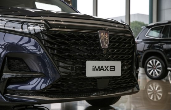 被冷落的精品MPV，车宽1909，颜值不输GL8，入门4独悬还配电滑门