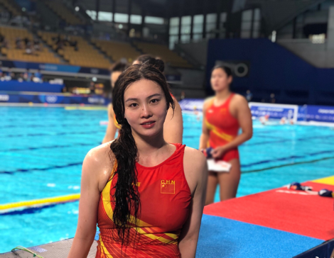 国家水球队女队长因颜值爆红23岁素颜撞脸张柏芝秒杀一众明星