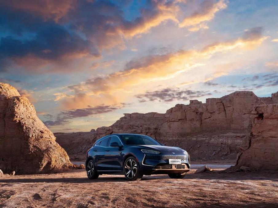 赛力斯华为智选SF5，与其它增程电动车有什么不同？