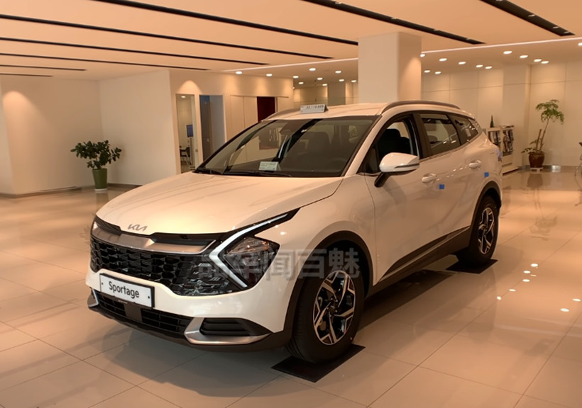 全新一代起亚狮跑进店，颜值提升明显，轴距超2米75，搭1.6T＋四驱