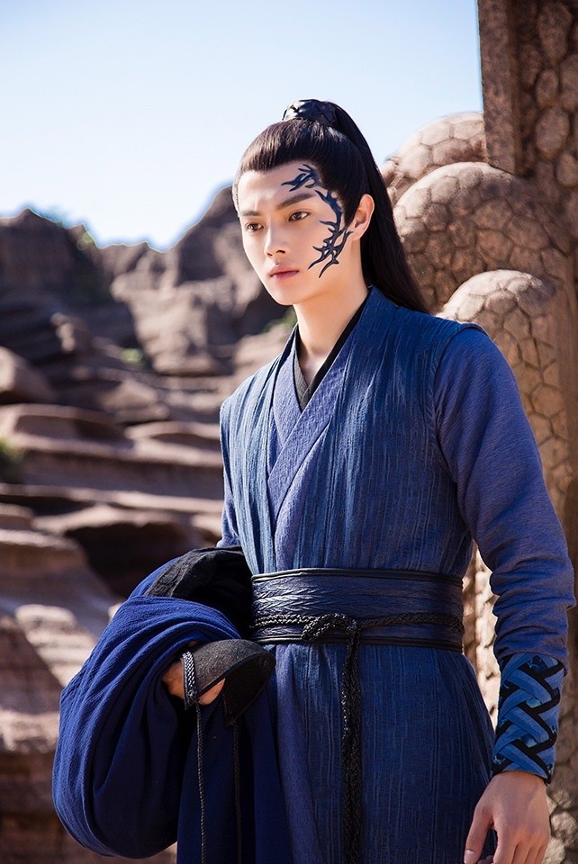 许凯9个古装造型!《千古玦尘》变胖,《骊歌行》造型被嫌丑!