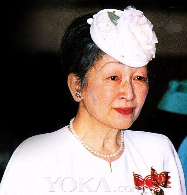 日本上皇后美智子拒绝与上皇合葬 只怪婆婆刁钻 丈夫是妈宝男 腾讯新闻