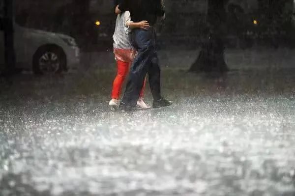 车企援豫近3.5亿元，FF美股上市，奔驰激进电动化｜情报周