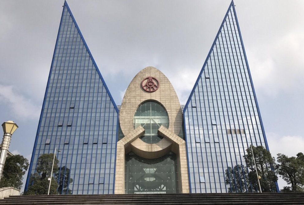 五粮液24亿造车初见成效，新车正式上市，但核心技术还得靠奇瑞