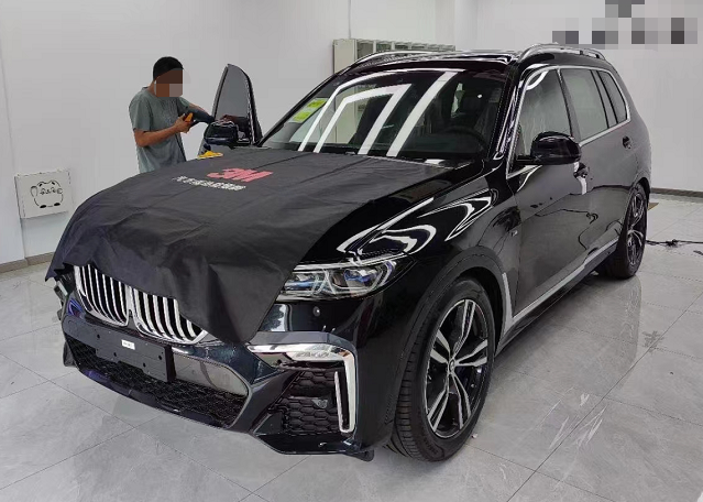 体验宝马X7：外观奢华配激光大灯，6座设计很奢华，价格满意吗？