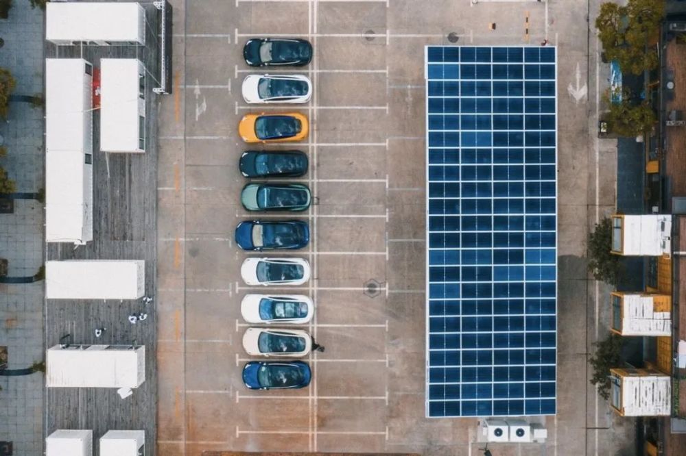 解读特斯拉N种赚钱模式，开放超充网络一年多赚250亿美元