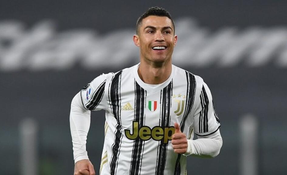 c罗留队无悬念穿尤文新赛季球衣照出炉和乔治娜享受最后假期