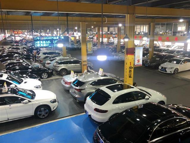 二手汽车市场，放眼望去全是“新车”？老板说出这些车的由来﻿