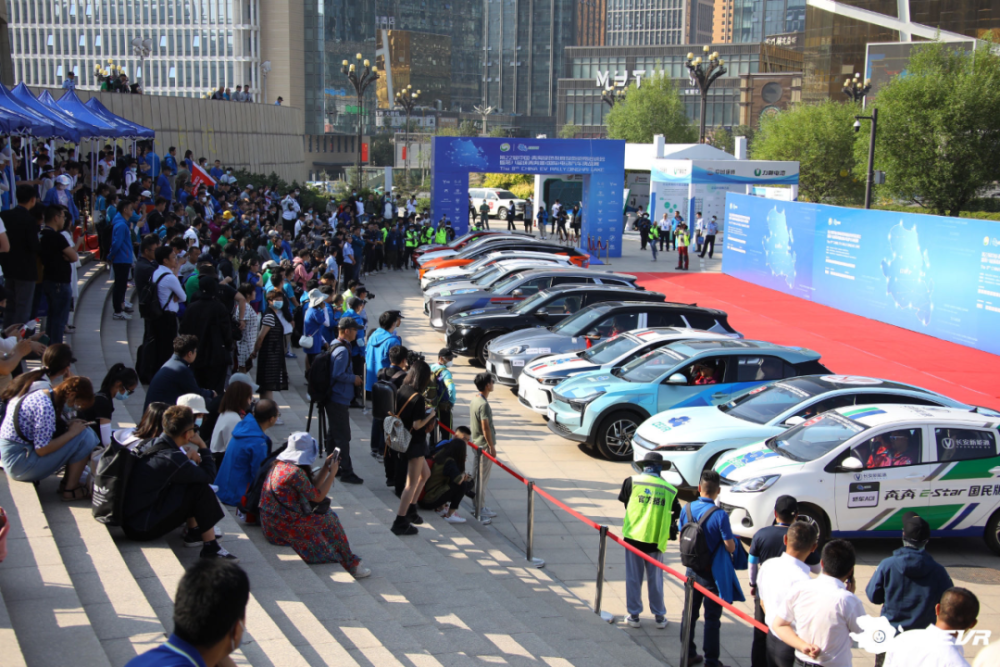 第八届CEVR电动汽车挑战赛发车仪式硬核来袭