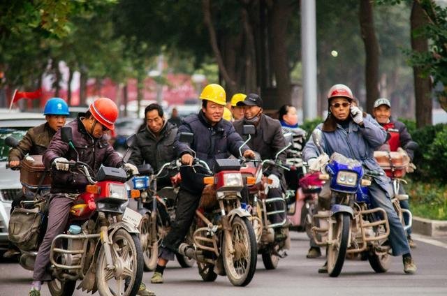 电动车新措施又来了，拖延一年多不能上牌，新华社给大众发声！