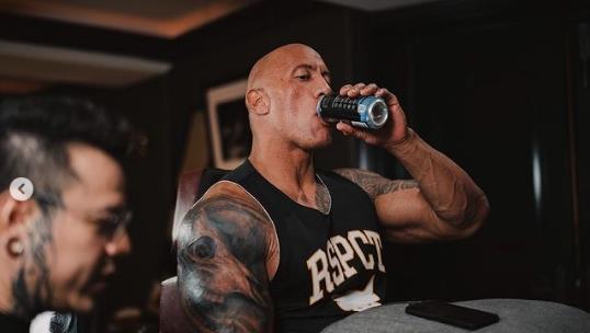 直到2017年,巨石决定对梵公牛图案进行升级,好时刻提醒自己需要成长和