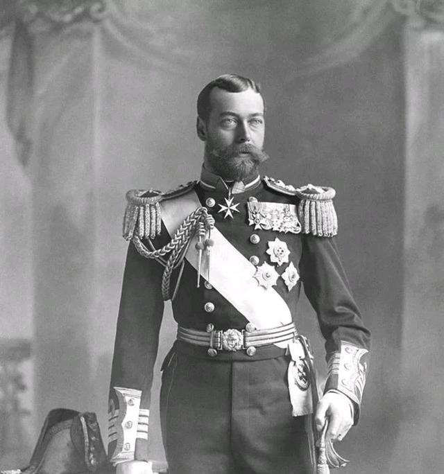 拥有德国血统的乔治五世是如何成为了英国国王?_腾讯新闻