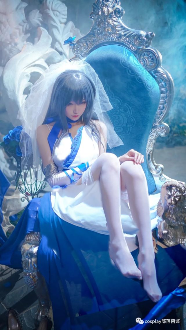 cos:碧蓝航线路易九世cos正片@沧霁桔梗
