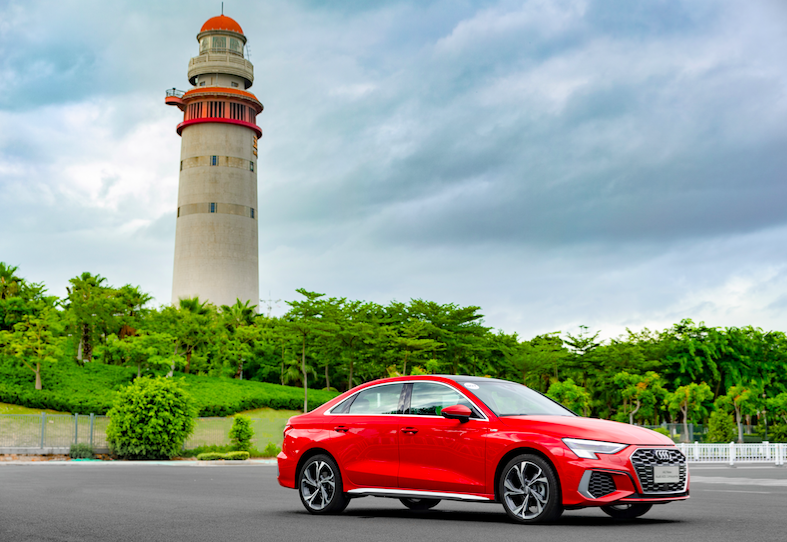 兼顾动力空间又小资 厦门试驾全新奥迪A3L Limousine