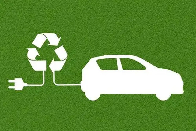 全球市场火爆，销量大涨的新能源车，为何成了二手就“贬值”？