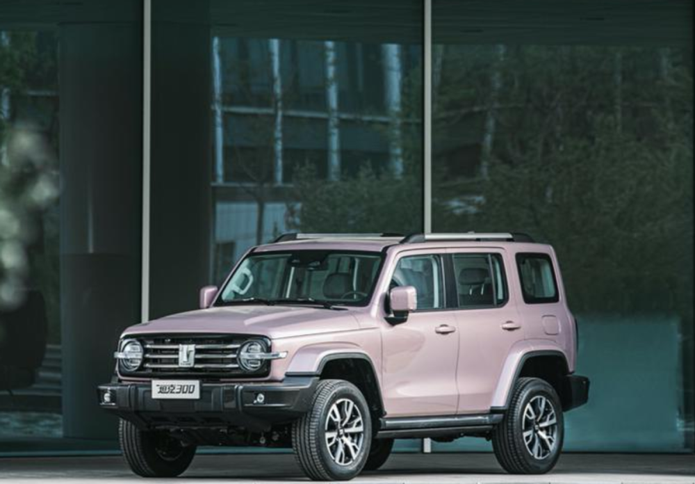 坦克300城市版20万起售，舒适配置大增，越野精髓仍得到保留