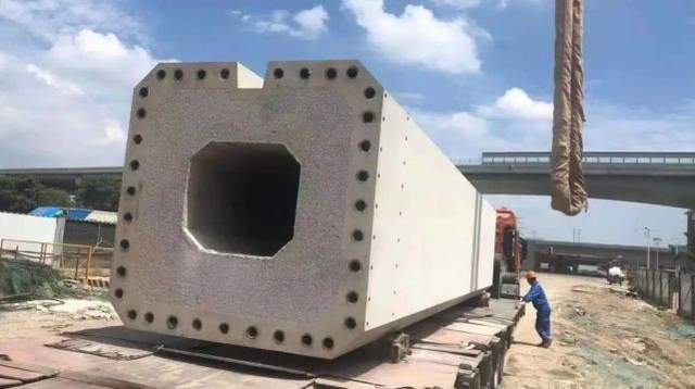 全国首根预制拼装空心立柱在绍兴越东路智慧快速路完成架设