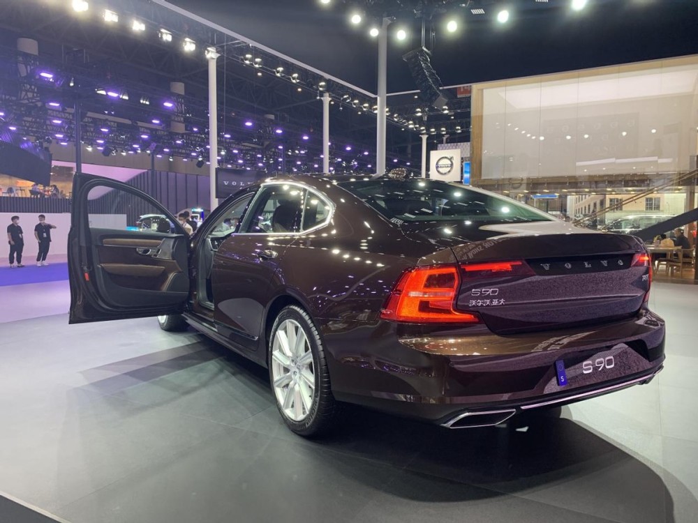 “优雅绅士”的沃尔沃S90，旗下T8版本为何称为暴力绅士