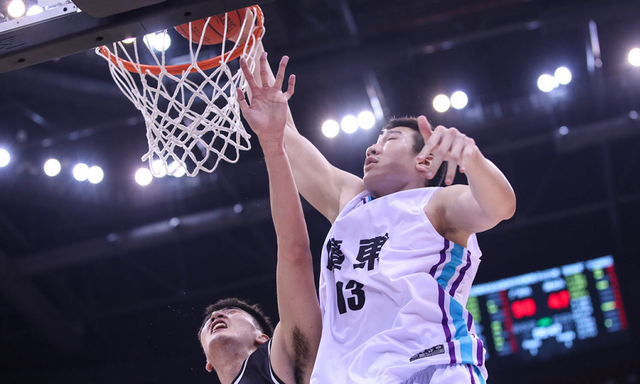 广东宏远 广东宏远出战热身赛！郭士强爱将加盟 易建联复出首秀